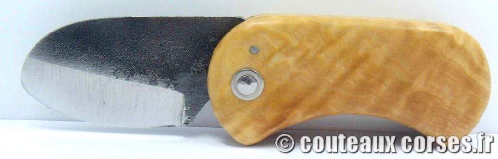"Corsican Bulldog" acier carbone couteau-corse-corsican-bulldog-ska-DFSQ954-5.jpg