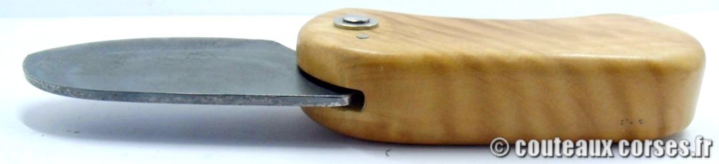 "Corsican Bulldog" acier damas couteau-corse-corsican-bulldog-ska-DFSQ954-7.jpg
