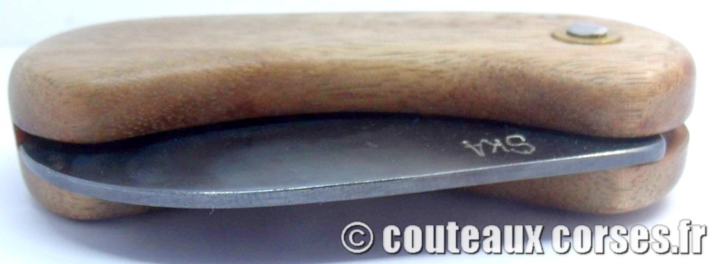 "Corsican Bulldog" acier carbone couteau-corse-corsican-bulldog-ska-DFSP841-41.jpg