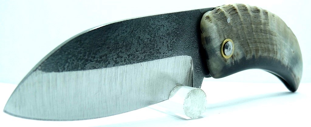 Curnicciolu corne de belier et acier carbone curnicciolu-corne-bélier-ska-MFGPR852-1