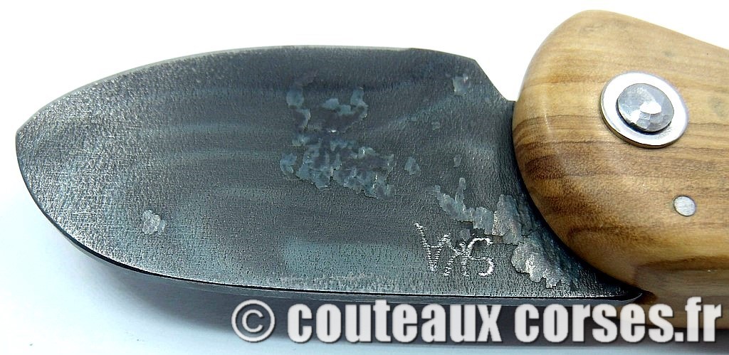 "Corsican Bulldog" acier carbone et olivier-8.jpg