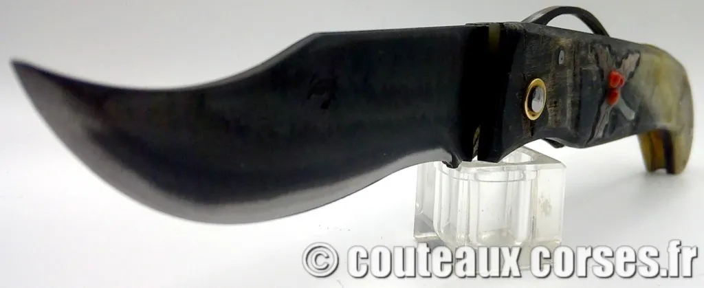 Couteau artisanal corse à blocage de lame corne de bélier et acier D Vellutini couteau-corse-a-blocage-de-lame-u-caracutu-JGFDRP87-9