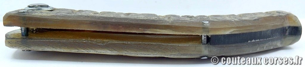 Couteau artisanal corse, A Vellutini 5 19cc Curnicciolu lame acier carbone 3.0 mm manche bélier 3