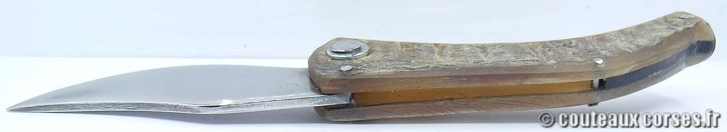 Couteau artisanal corse, A Vellutini 71 7cc Curnicciolu lame acier carbone 3.0 mm manche bélier 7.