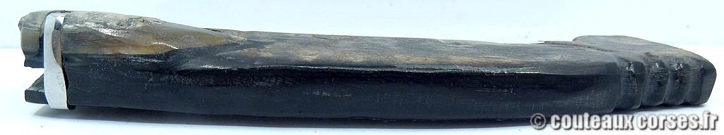 Couteau artisanal corse, A Vellutini cc557 Curnicciolu blocage de lame acier inox trempe douce 3.0 mm manche corne de bouc3