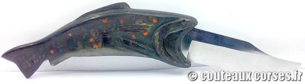 Couteau artisanal corse, A Vellutini cb2 couteaux-corses-vellutini-RFDSP541-6.jpg