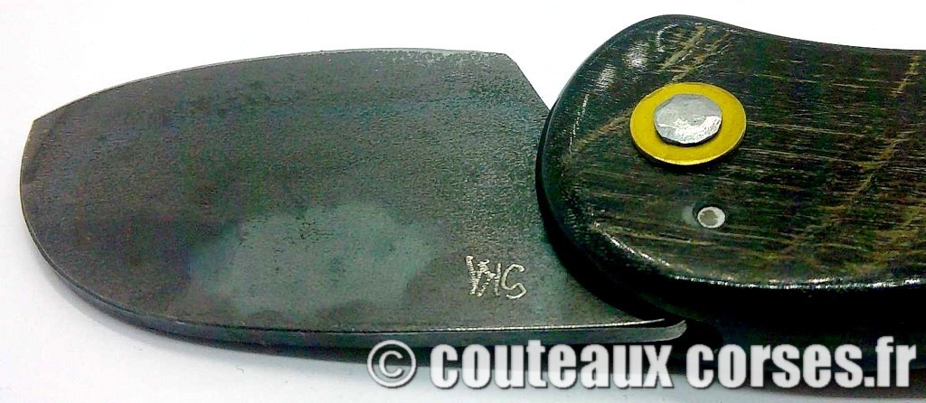 Corsican Bulldog acier carbone et corne de bélier SKA 1 couteau-corse-corsican-bulldog-carbone-ska--OPURTY399-8
