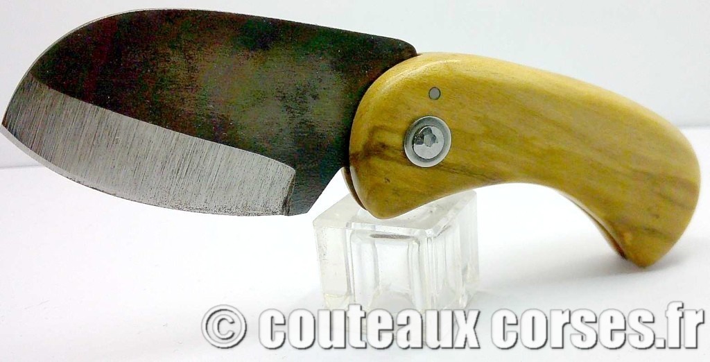 Corsican Bulldog acier carbone et corne de bélier SKA 1 couteau-corse-corsican-bulldog-carbone-ska--HJDSF511-1