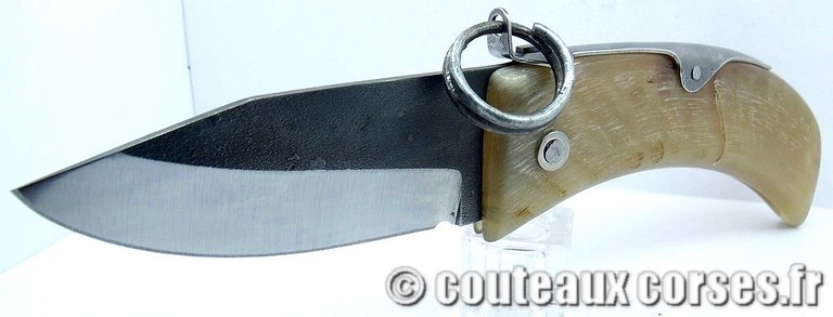 couteau-corse-cran-d-arret-anneau-ska-PHNR5137-corne-1