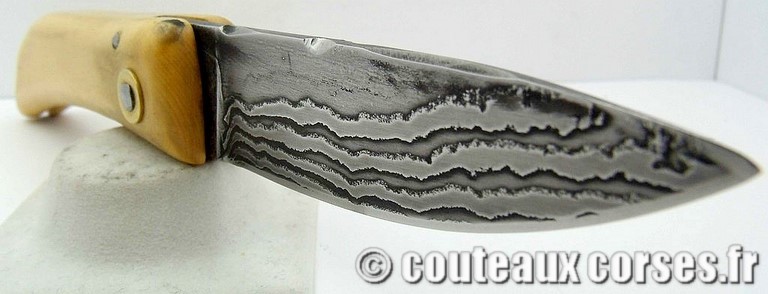couteau-corse-artisanal-damas-bois-de bois de gaiac-padovani-1-9-2