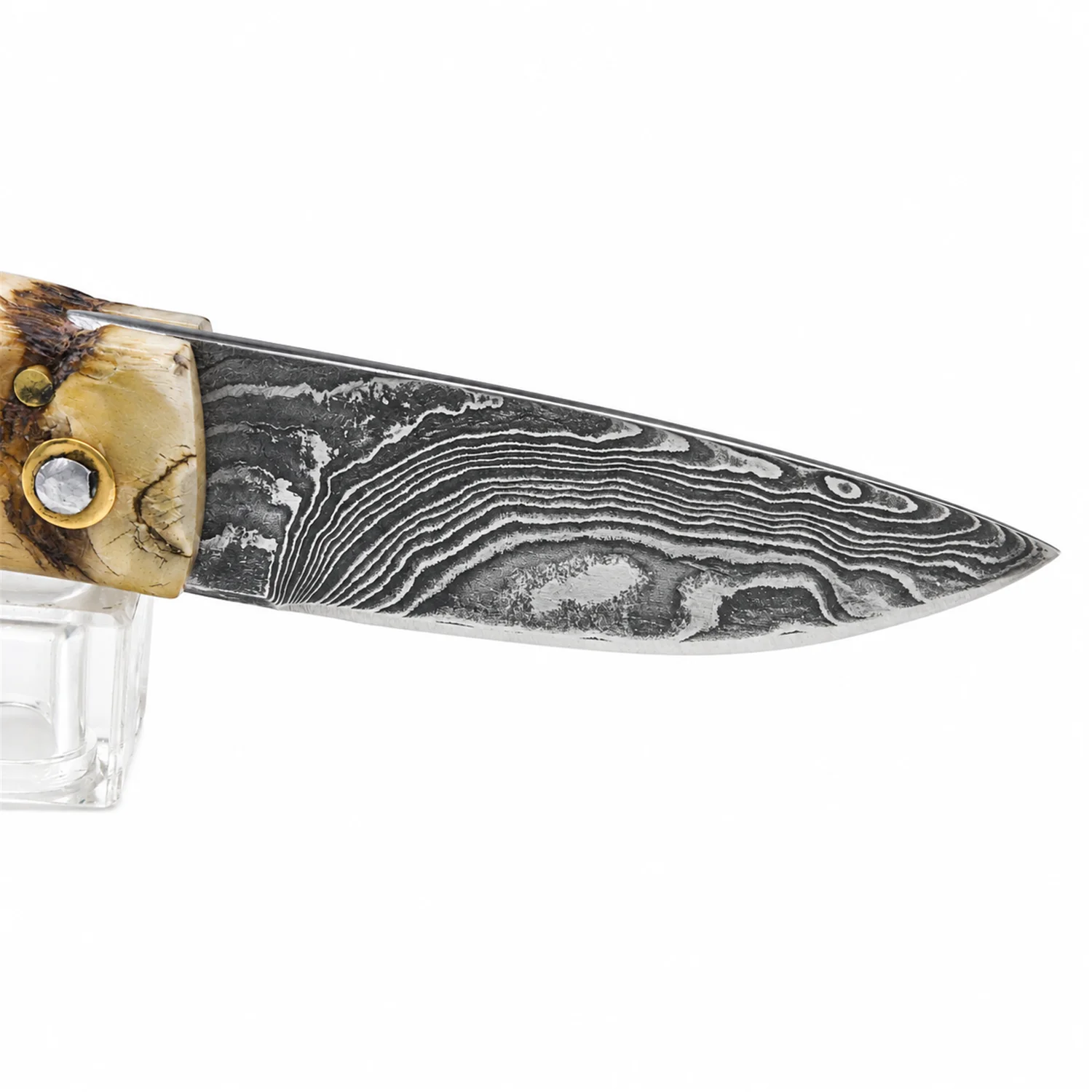 Handcrafted Corsican knife by Manu Padovani – Damascus and raw tricolour horn