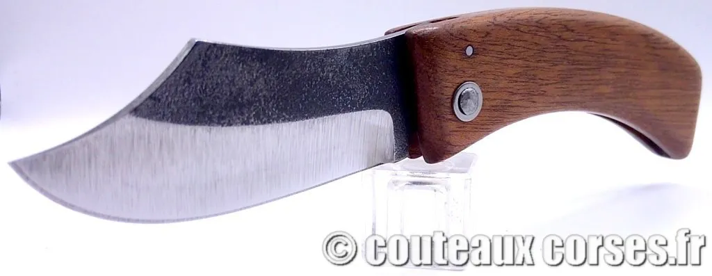 Couteau corse "u capicursinu" lame en acier cabone et manche chêne rouge